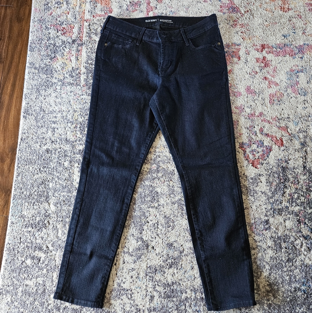 Gently worn Old Navy Rockstar low-rise Taiille Basse skinny jeans